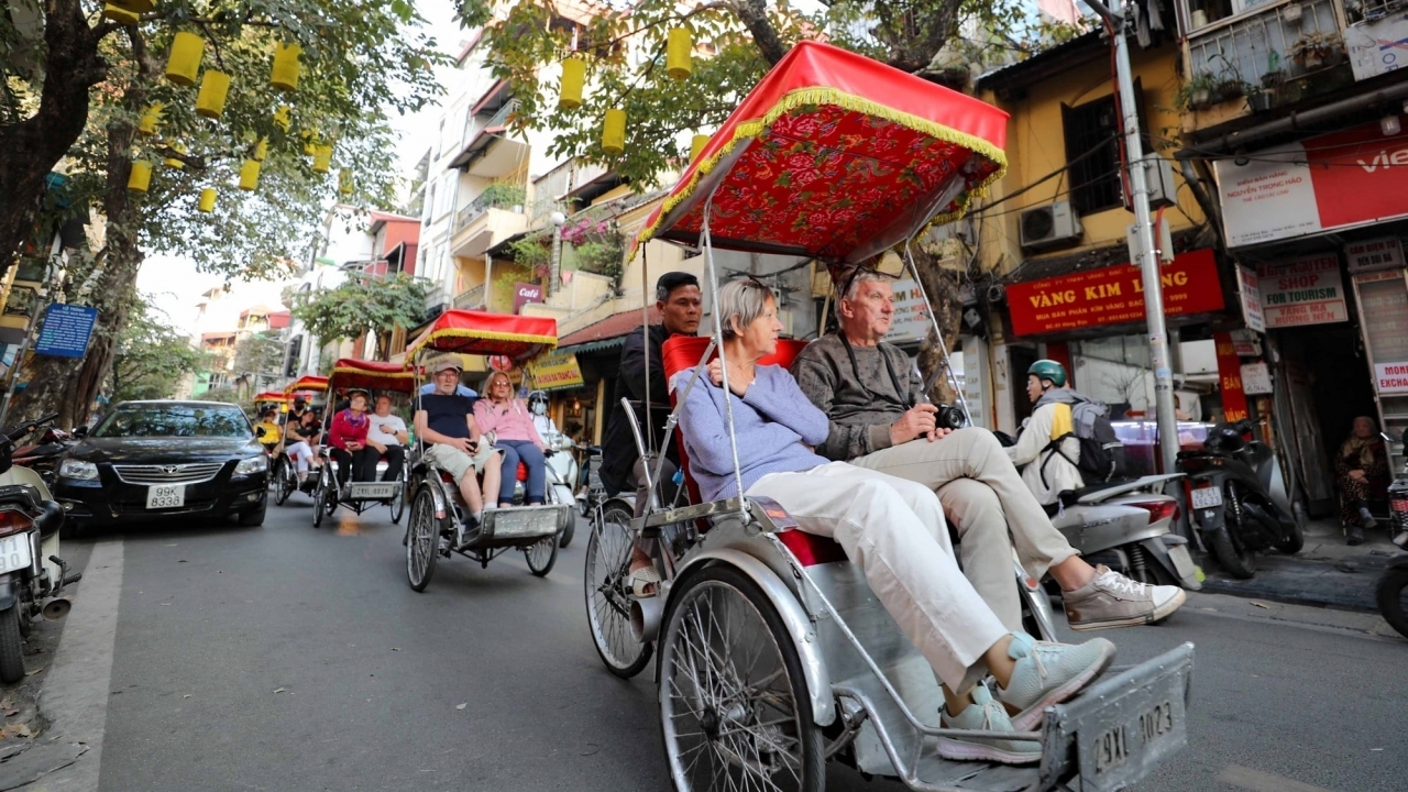 Du lịch Hà Nội bứt tốc, trở thành điểm đến hàng đầu khu vực