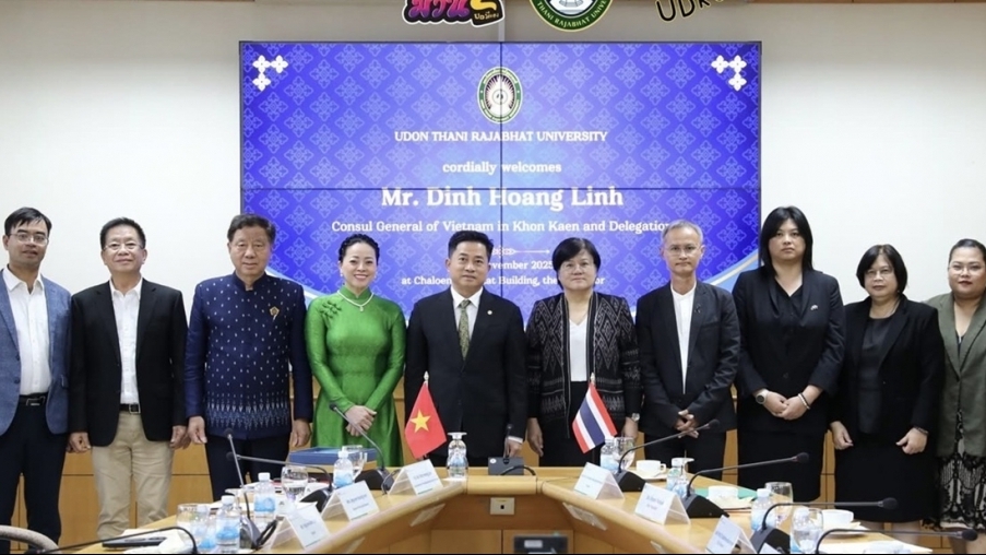 TLSQ Việt Nam tại Khon Kaen, Thái Lan đẩy mạnh hợp tác văn hóa-giáo dục với Đại học Hoàng gia Udon Thani
