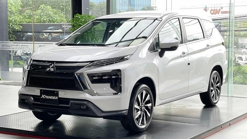 Top 10 xe ô tô động cơ đốt trong bán chạy nhất tháng 10/2025: Mitsubishi Xpander lấy lại ‘ngôi vương’