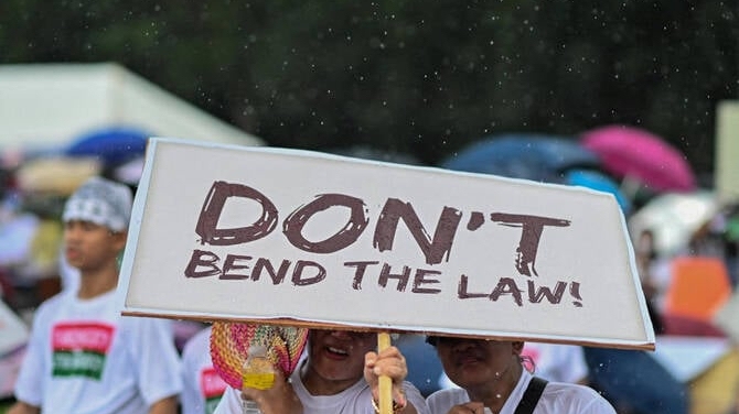 Hàng chục nghìn người Philippines xuống đường phản đối tham nhũng dự án hạ tầng