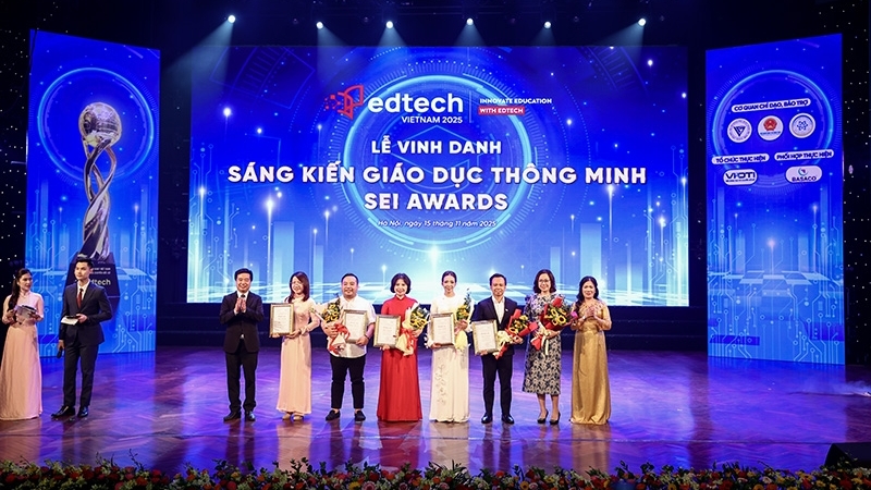 Lớp học số iCLASS được vinh danh 'Ảnh hưởng Giáo dục 2025', khẳng định vị thế tiên phong chuyển đổi số của iSMART