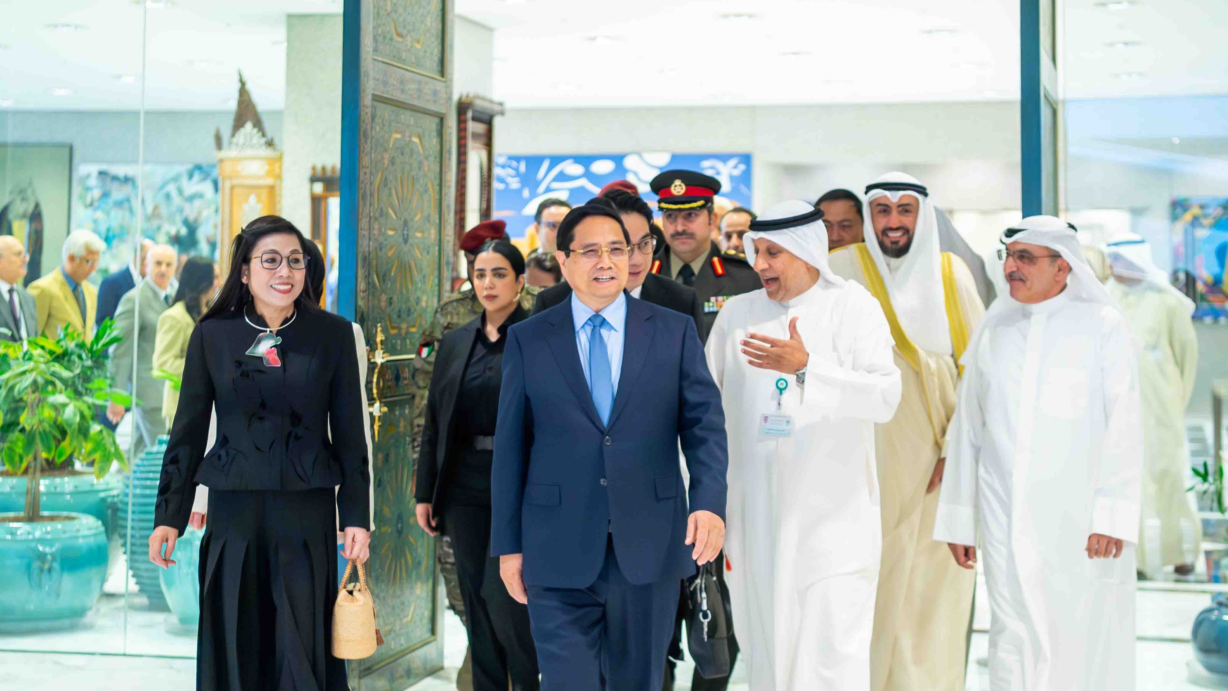 Thủ tướng đề nghị Kuwait hỗ trợ doanh nghiệp Việt Nam tiếp cận thông tin và cơ hội