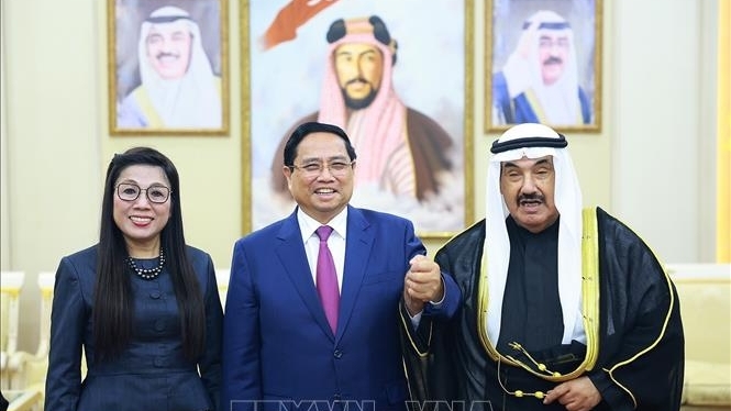 Thủ tướng Phạm Minh Chính thăm nguyên Thủ tướng Kuwait