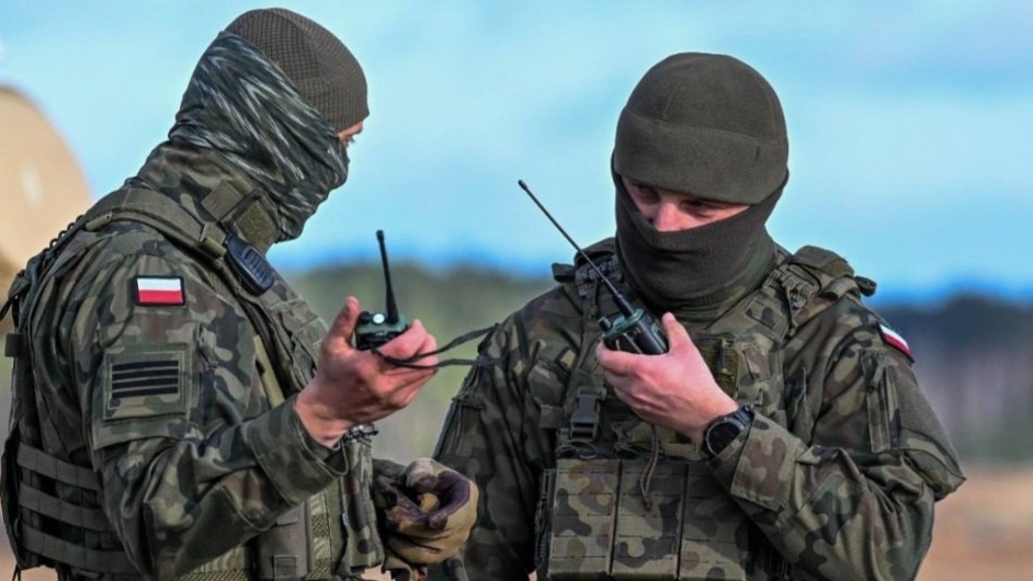 Tuyến đường sắt chở hàng viện trợ Ukraine bị nổ: Ba Lan mở chiến dịch lớn nhất nước, tung 10.000 quân tham gia hành động