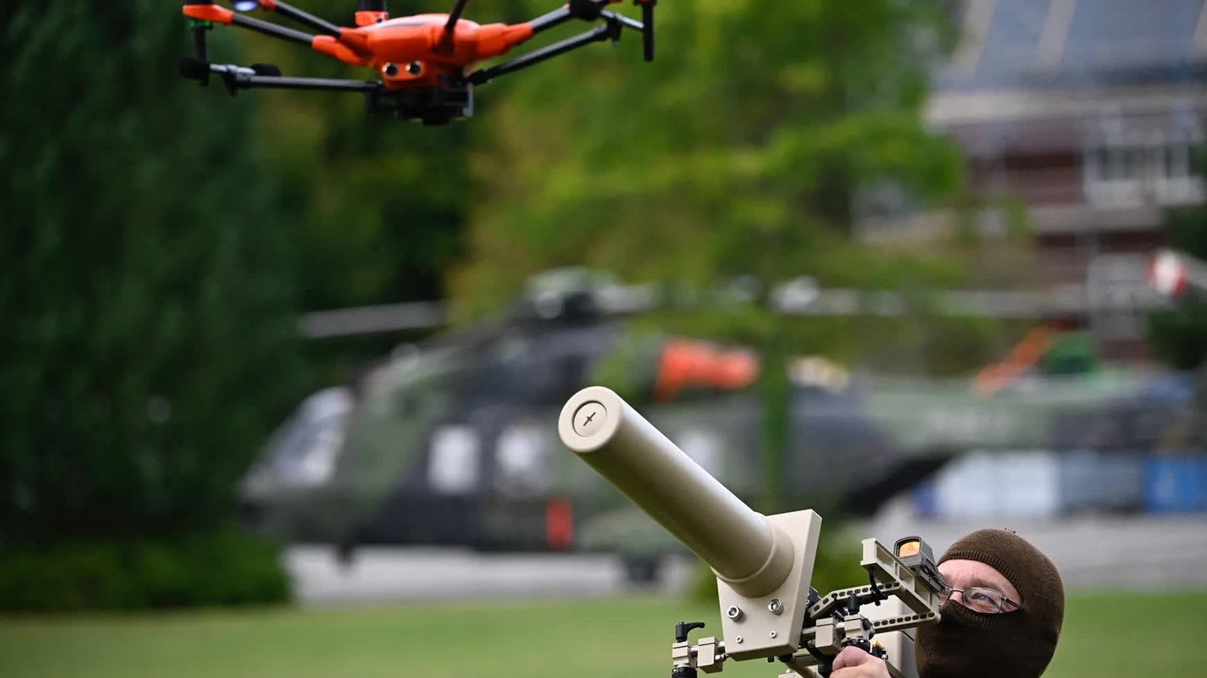 Đối phó với sự 'hoành hành' của UAV lạ, Đức sửa luật để có thể huy động cả quân đội