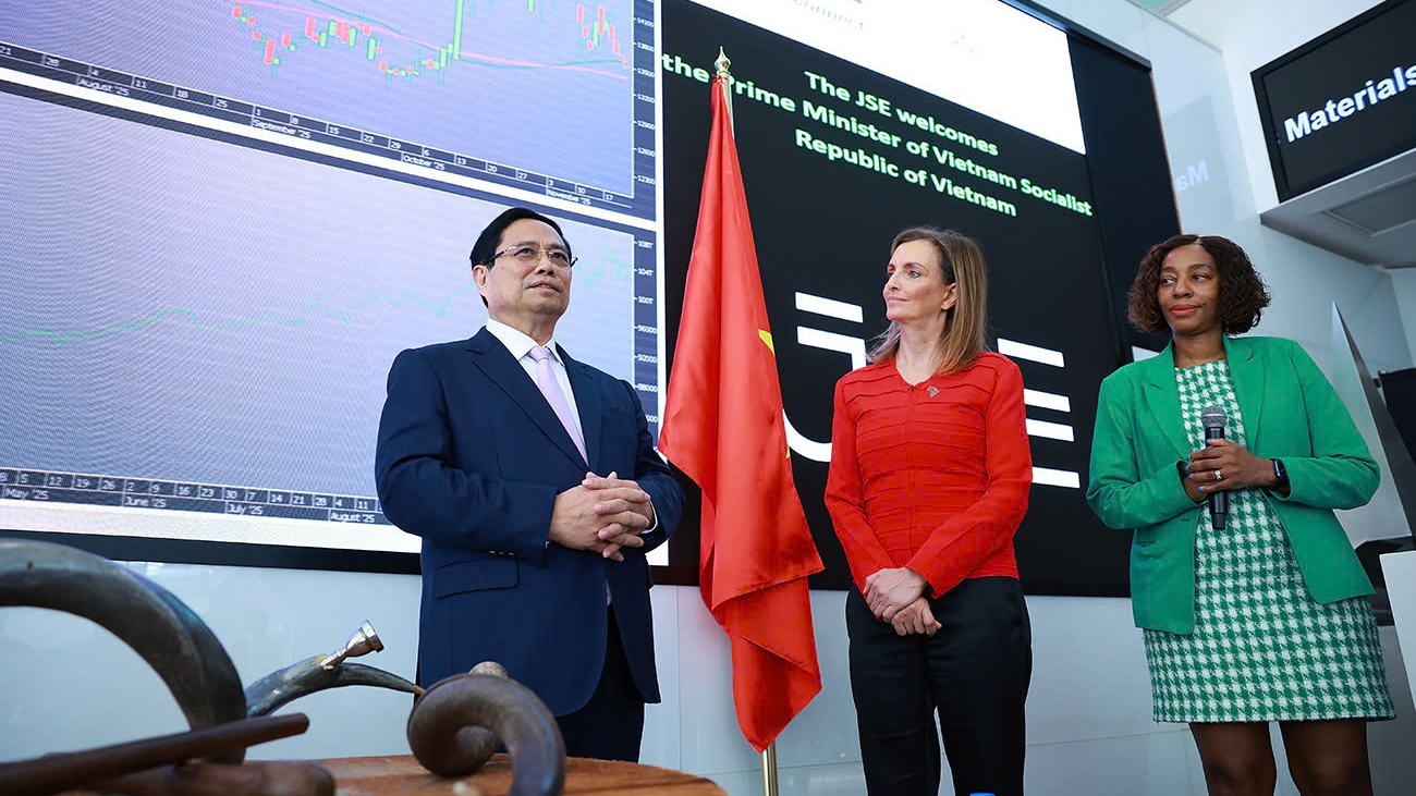 Thủ tướng Phạm Minh Chính thăm, làm việc tại Thị trường chứng khoán lớn nhất châu Phi