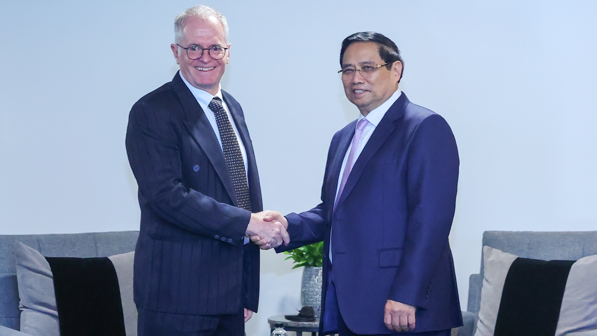 Thủ tướng Phạm Minh Chính tiếp Phó Chủ tịch Phòng Thương mại và Công nghiệp Nam Phi