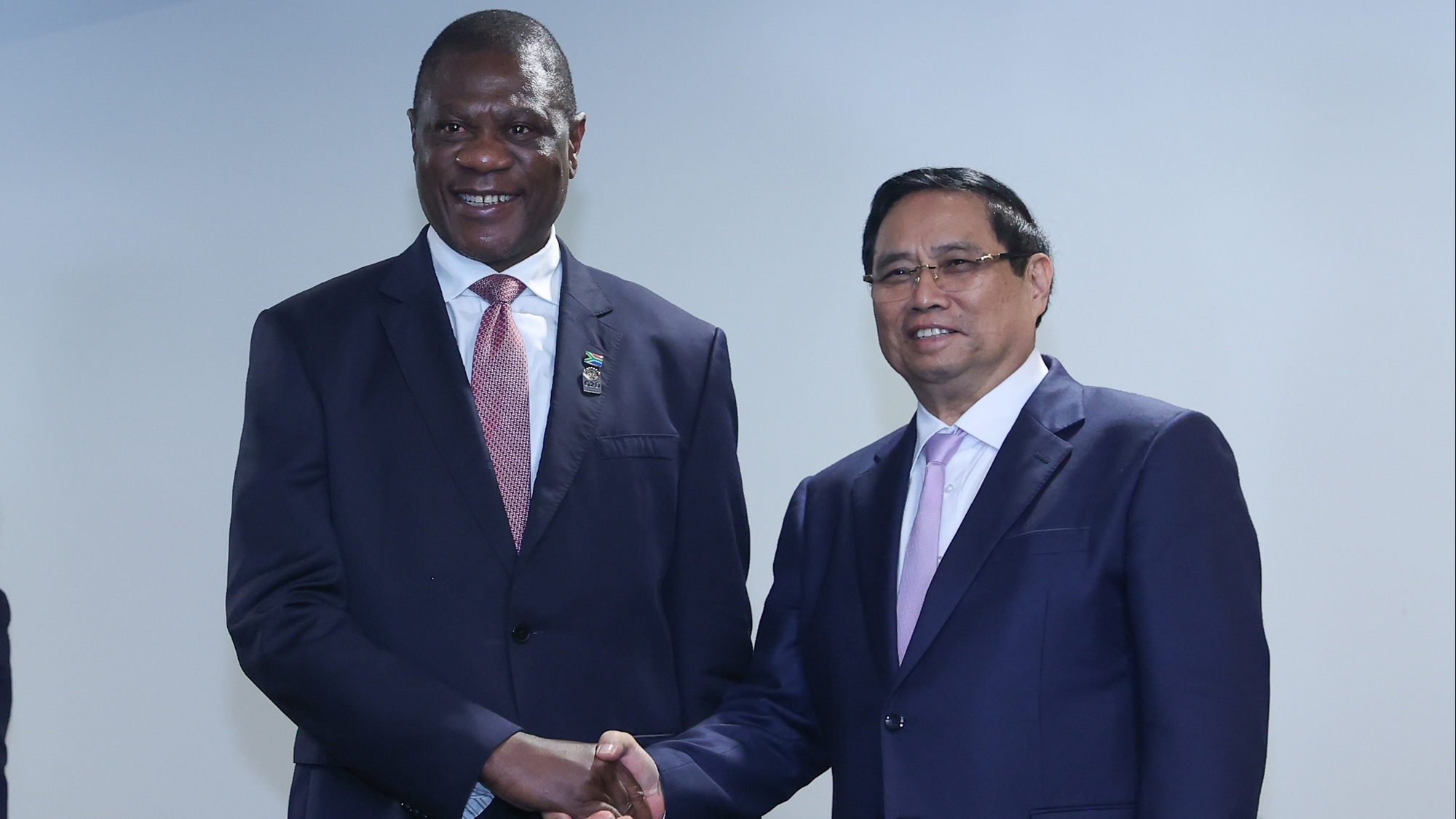 Thủ tướng Chính phủ Phạm Minh Chính gặp Phó Tổng thống Nam Phi