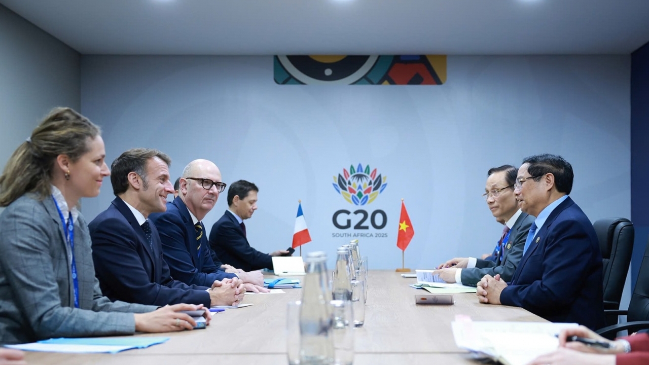 Thủ tướng Phạm Minh Chính thảo luận với các đối tác bên lề Hội nghị thượng đỉnh G20