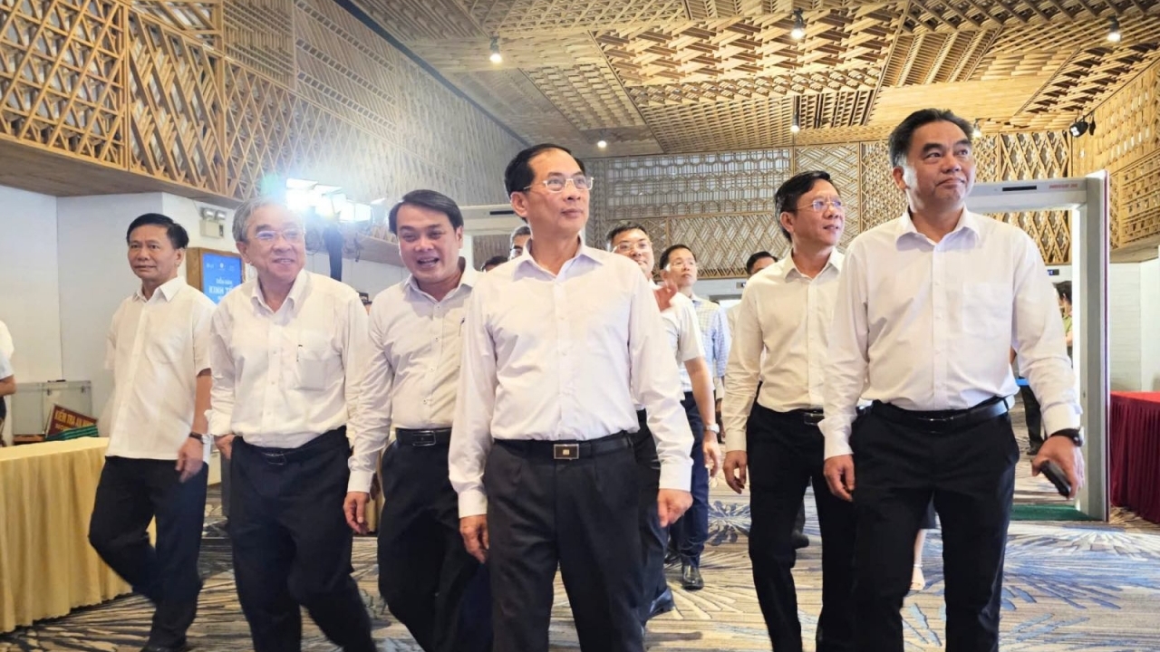 Phó Thủ tướng Bùi Thanh Sơn tổng duyệt Diễn đàn Kinh tế Mùa thu năm 2025