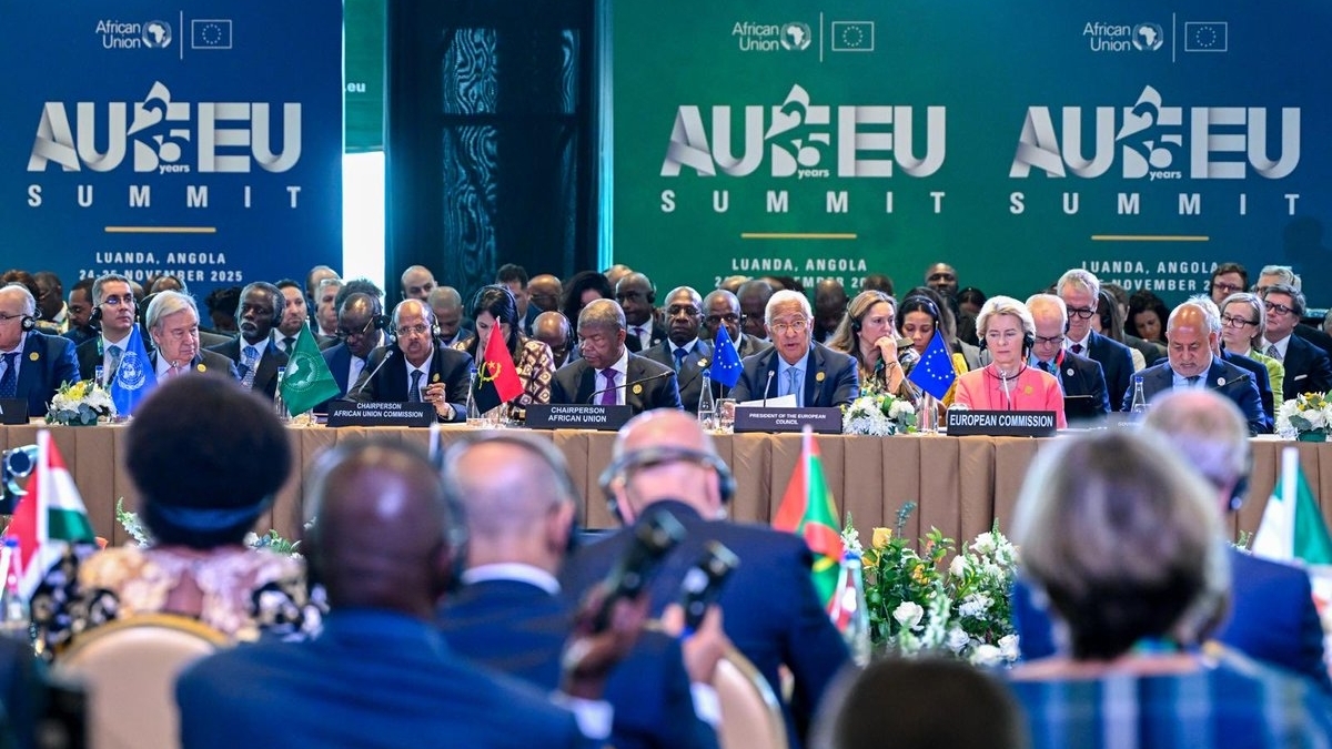 Hội nghị thượng đỉnh AU-EU: Châu Âu-châu Phi nỗ lực 'cài đặt lại' quan hệ, Tổng thư ký LHQ kêu gọi biến trục hợp tác thành điểm tựa trung tâm