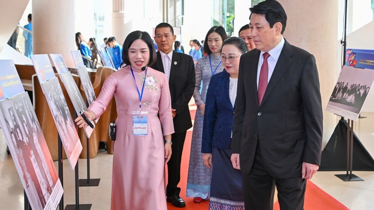 Kỷ niệm 50 năm Quốc khánh Lào: Khẳng định tình hữu nghị vĩ đại, đoàn kết đặc biệt Việt - Lào