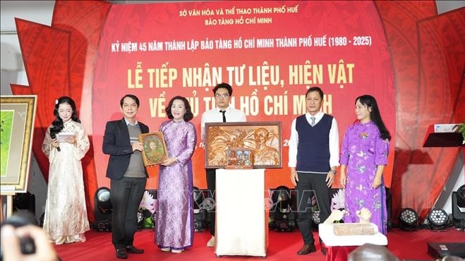 Giới thiệu tới công chúng về những hoạt động cách mạng của Chủ tịch Hồ Chí Minh ở Trung Quốc