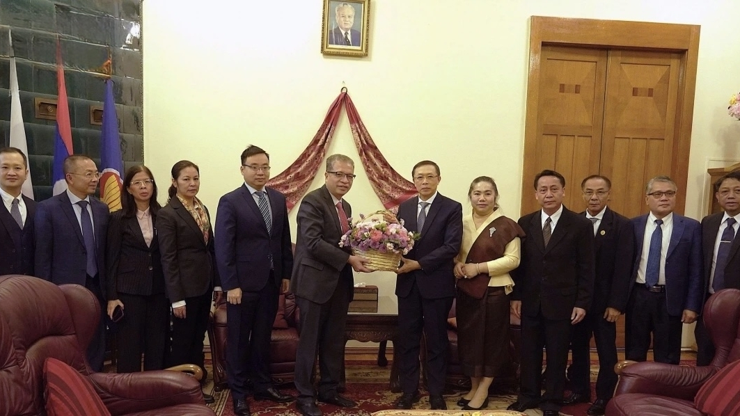 Đại sứ quán Việt Nam tại Nga chúc mừng Quốc khánh Lào