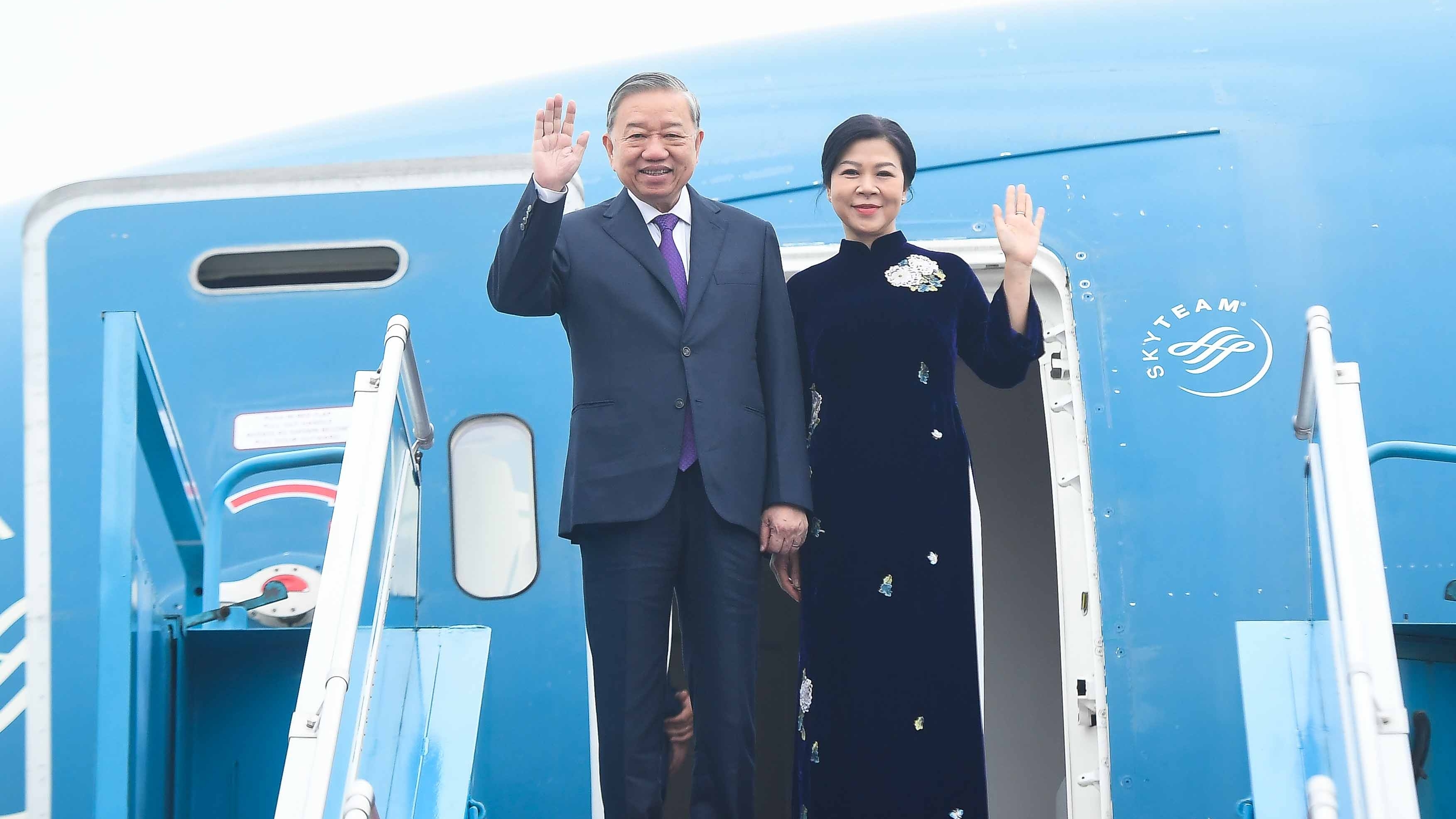 Tổng Bí thư Tô Lâm và Phu nhân lên đường thăm cấp Nhà nước Lào