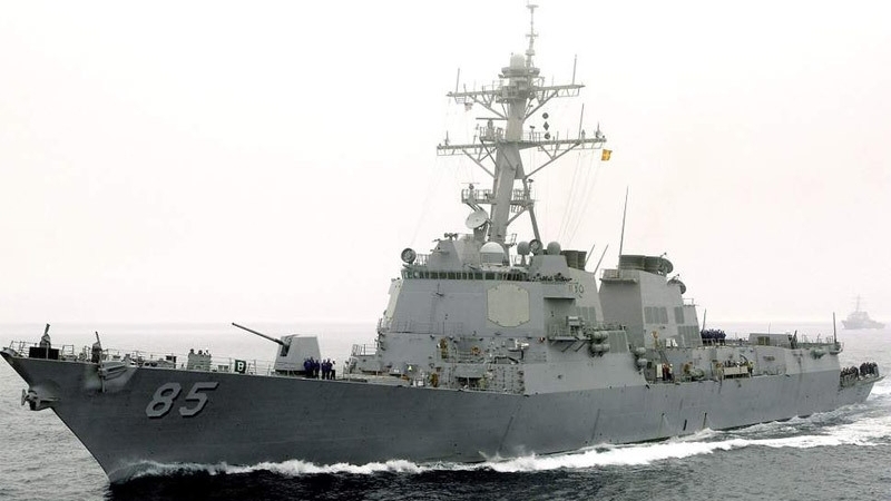 Mỹ dừng xét hồ sơ nhập cư từ 19 nước, đưa tàu chiến đi qua Biển Đông giữa lúc đàm phán thương mại với Trung Quốc