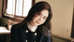 Sao Việt: Phan Minh Huyền đăng ảnh cuốn hút, Thanh Hương đẹp mặn mà