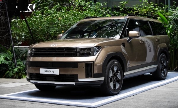 Hyundai Santa Fe Hybrid 2026 ra mắt thị trường Đông Nam Á, giá từ 1,32 tỷ đồng