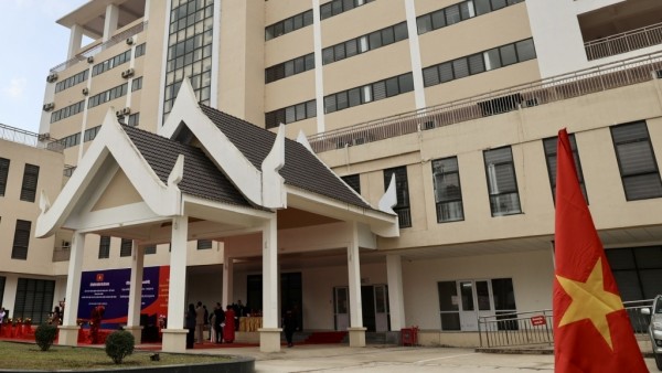 Khánh thành Bệnh viện Hữu nghị Lào-Việt Nam tỉnh Houaphanh, quy mô 200 giường bệnh, trang bị thiết bị y tế hiện đại