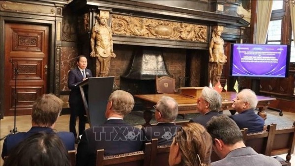 Hai Phong seeks to promote port connectivity with Belgian city