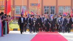 Thủ tướng Phạm Minh Chính và Thủ tướng Hun Manet cắt băng khai trương Cặp cửa khẩu quốc tế Tân Nam, Việt Nam - Meun Chey, Campuchia