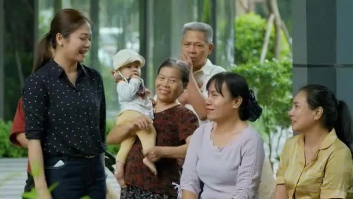 Gia đình trái dấu tập 4: Bà Ánh (Kiều Anh) đi làm giúp việc