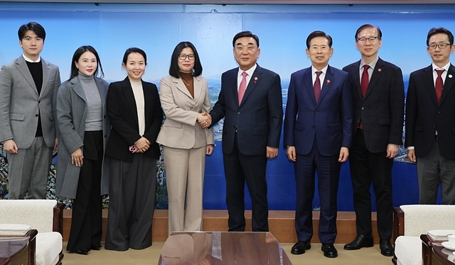 Mở rộng hợp tác thực chất cấp địa phương với Ulsan, Hàn Quốc