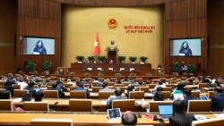 Quốc hội thông qua Luật Dân số: Từ 1/7/2026, phụ nữ sinh con được nghỉ thai sản 7 tháng