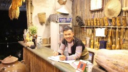 Người Mông ở Pà Cò giữ hồn văn hóa để níu chân du khách