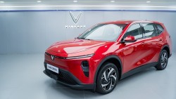 Top 10 xe ô tô bán chạy nhất tháng 11/2025: VinFast Limo Green bức tốc mạnh mẽ