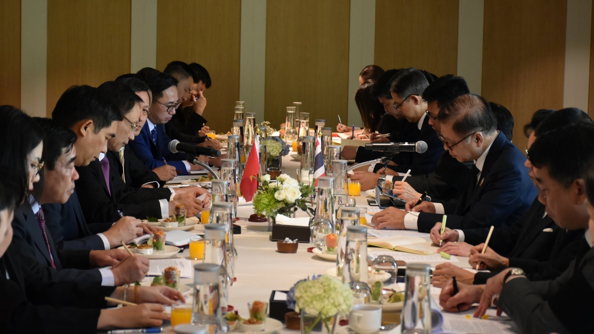 Bí thư Trung ương Đảng, Bộ trưởng Ngoại giao Lê Hoài Trung thăm làm việc tại Thái Lan