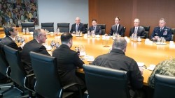 Kế hoạch hòa bình Ukraine: 'Điều 5' NATO đã xuất hiện trên bàn đàm phán, biện pháp mạnh đi kèm 'tối hậu thư ngầm'