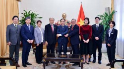 Bộ trưởng Ngoại giao Lê Hoài Trung tiếp Thống đốc tỉnh Tochigi (Nhật Bản)