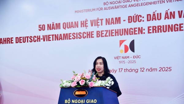 Deputy FM Le Thi Thu Hang attends seminar marking 50 years of Vietnam-Germany diplomatic relations