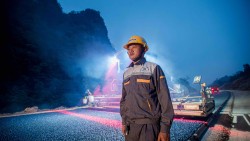 Không khí khẩn trương trước giờ thông tuyến cao tốc Đồng Đăng-Trà Lĩnh