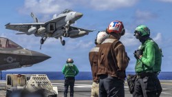 Mỹ kéo 2 tàu sân bay đến khu vực Tây Thái Bình Dương tuần tra