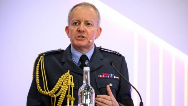 Tướng quân đội Anh khẳng định sẽ không đưa quân đến Ukraine nếu không bảo đảm một điều