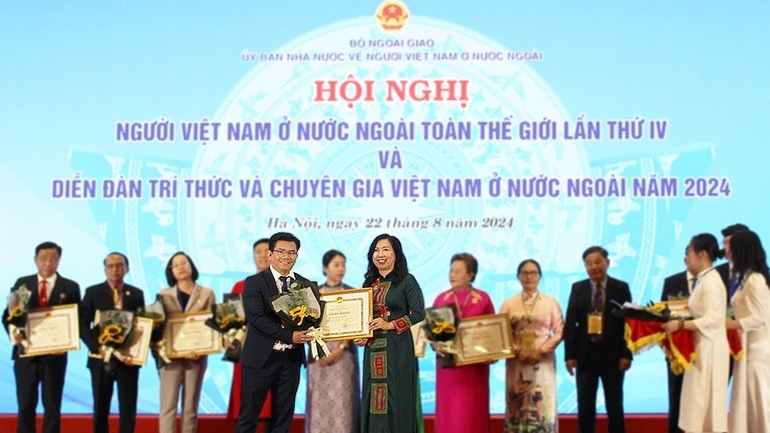 Đại hội XIV của Đảng: Kỳ vọng phát huy hiệu quả nguồn lực trí thức, văn hoá và tinh thần của người Việt