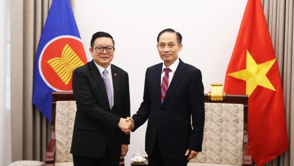 Bộ trưởng Ngoại giao Lê Hoài Trung dự AMMR 2026: Khẳng định ASEAN là ưu tiên chiến lược trong chính sách đối ngoại của Việt Nam