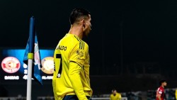 Ronaldo phá kỷ lục, tiến gần mục tiêu ghi 1.000 bàn thắng