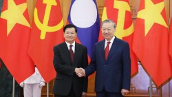 Ban Chấp hành Trung ương Đảng Nhân dân Cách mạng Lào gửi Điện mừng nhân Ngày Giải phóng miền Nam, thống nhất đất nước