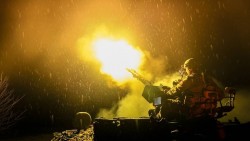 Xung đột Ukraine: Hòa đàm tiếp diễn, Nga bị tấn công UAV trong đêm, Tổng thống Zelensky công bố tổng số binh sĩ tử vong