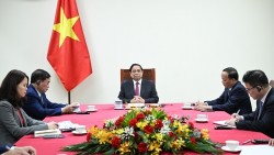 Thủ tướng Chính phủ Phạm Minh Chính điện đàm với Thủ tướng Singapore Lawrence Wong