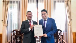 Trao Giấy chấp nhận lãnh sự cho Lãnh sự danh dự Quần đảo Solomon tại Thành phố Hồ Chí Minh