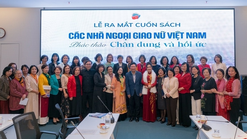 Ra mắt sách phác thảo chân dung và hồi ức các nhà ngoại giao nữ Việt Nam