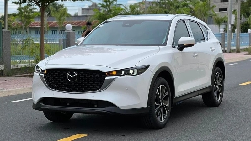 Top 10 xe ô tô động cơ đốt trong bán chạy nhất tháng 2/2026: Mazda CX-5 tiếp tục dẫn đầu