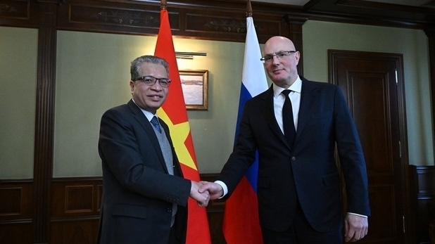 Đại sứ Đặng Minh Khôi gặp làm việc với Phó Thủ tướng Chính phủ Nga D. Chernyshenko