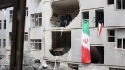 Tân lãnh tụ tối cao Iran ra tuyên bố, Israel công bố đợt không kích quy mô lớn vào Tehran