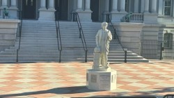 Mỹ hồi sinh tượng đài Christopher Columbus