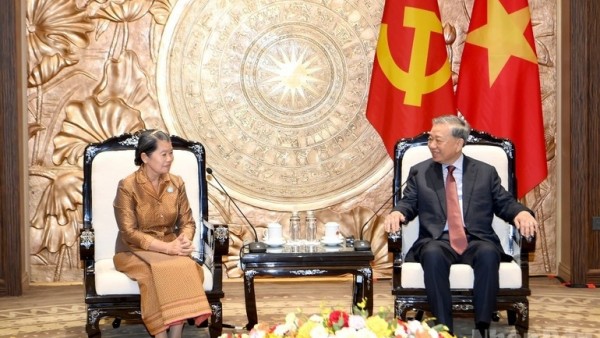 General Secretary To Lam welcomes delegation from Cambodian National Council of the Solidarity Front for the Development of Cambodia Motherland